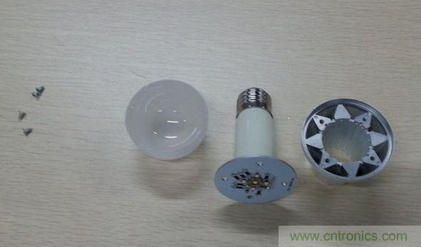 蓝牙模块和电源?？? width=