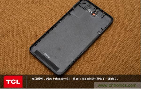 详拆TCL么么哒手机