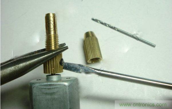 DIY小手电钻制