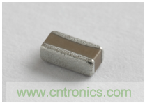 LW逆转型电容器的外观