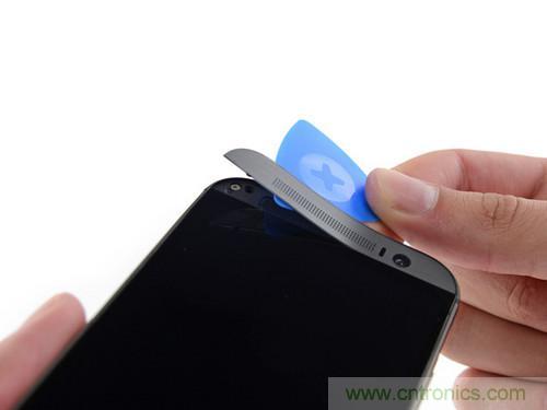 牛人强拆！新HTC One(M8)真机精密做工难修理