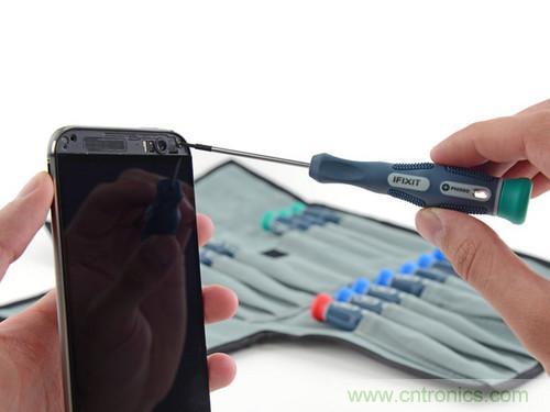 牛人强拆！新HTC One(M8)真机精密做工难修理