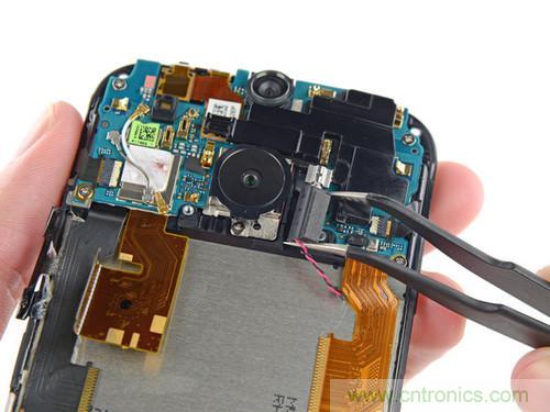 牛人强拆！新HTC One(M8)真机精密做工难修理