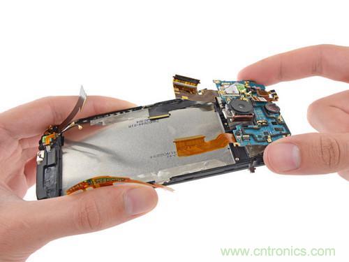 牛人强拆！新HTC One(M8)真机精密做工难修理