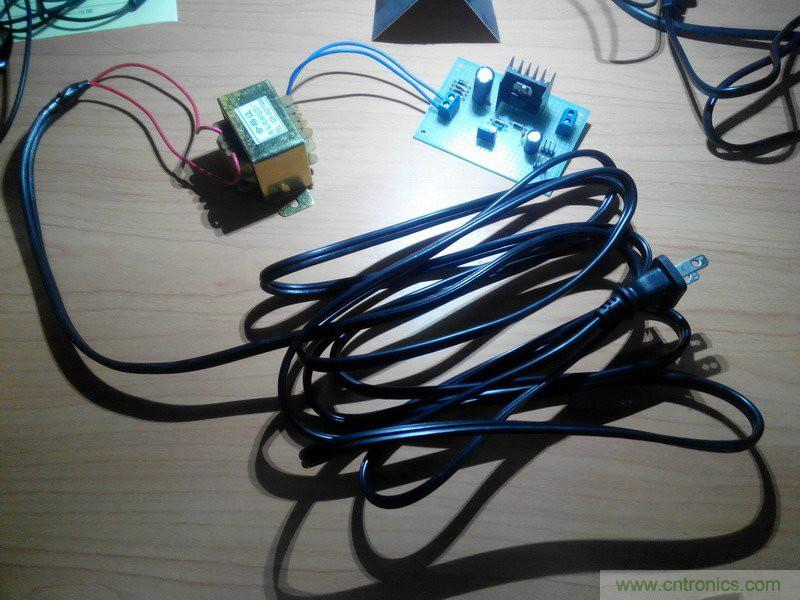 网友分享:DIY一个LM317 可调稳压电源