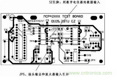 这是对图2所示电路的第一次布线尝试。此配置在模拟线路上产生不规律的噪声，这是因为在特定数字走线上的数据输入码随着数字电位器的编程需求而改变。