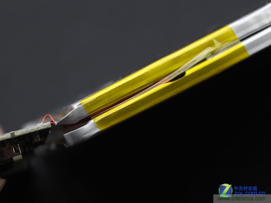 爆拆移动电源PB810