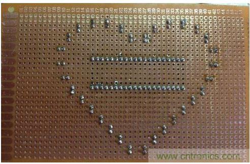 “心”型LED 焊接布局图