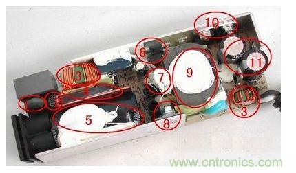 电源适配器的构造  6 1. 压敏电阻，其功能是当外界电压过高时，压敏电阻阻值迅速变得很小，与压敏电阻串联的保险丝被熔断，从而?；て渌缏凡槐簧栈怠? 2. 保险丝，规格为2.5A/250V，当电路中的电流过大时，保险丝会熔断以保护其他元件。  3. 电感线圈(又称扼流圈)，主要功能是降低电磁干扰。  4. 整流桥，规格为D3SB，作用是把220V交流电变为直流电。  5. 滤波电容，规格为180&mu;F/400V，作用是滤除直流电中的交流纹波，使电路工作更可靠。  6. 运放IC(集成电路)，?；さ缏?、电压调节的重要组成部分。  7. 温度探头，用于探测电源适配器的内部温度，当温度高于某一设定值时(不同品牌的电源适配器，其设定的温度阀值略有不同)，?；さ缏坊崆卸鲜逝淦鞯牡缪故涑觯佣；な逝淦鞑皇芩鸹怠?  8. 大功率开关管，是开关电源中的核心元件之一，开关电源能&ldquo;一开一关&rdquo;地工作，开关管功不可没。   9. 开关变压器，开关电源中的核心元件之一。   10. 次级整流管，功能是把低压交流电变为低压直流电。在IBM的电源适配器中，整流管往往是由两个大功率并联工作的，以获得较大的电流输出。   11. 次级滤波电容，规格为820&mu;F/ 25V，共有两个，起滤除低压直流电中的纹波的作用。  除上述元件外，电路板上还有可调电位器及其他阻容元件。