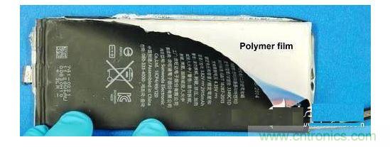 将iPhone 6 Plus电池外壳切开