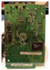 图3：WPS54G打印服务器电路板背面。