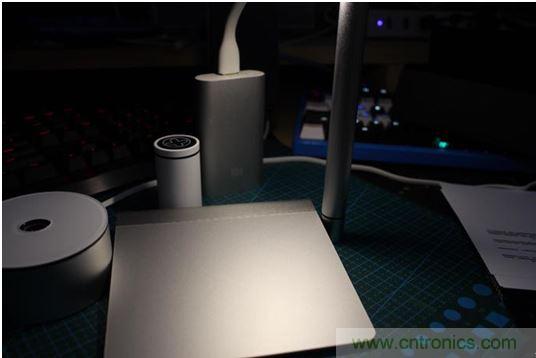 一款独一无二的锂电螺丝刀拆解评测：不止是价格感人