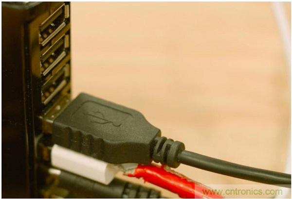 C.H.I.P. 和 Pi Zero超微型电脑&mdash;&mdash;谁才是创客们心里的 No.1？