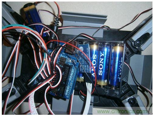 想要DIY一个会打招呼的超萌机器人吗？猛戳这里