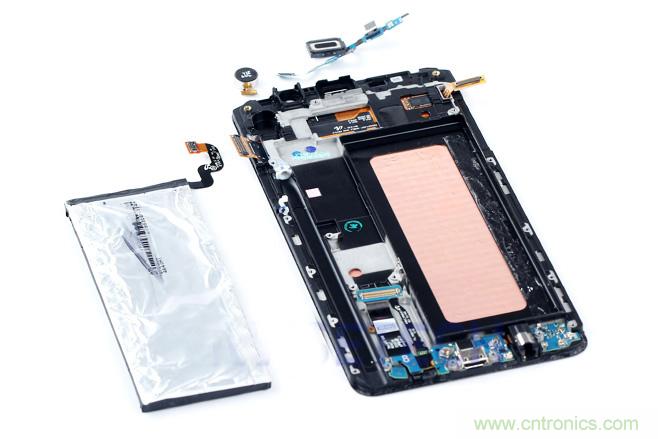 Galaxy Note5拆解，与S系列差距日渐模糊