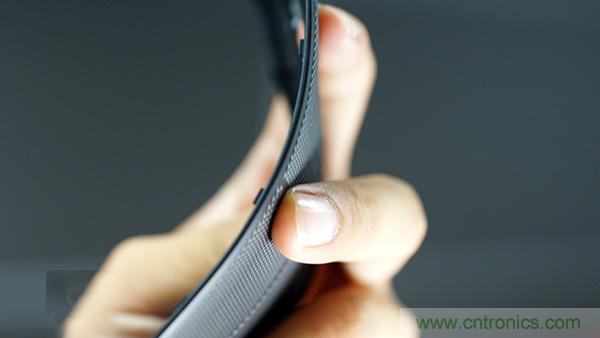 业界良心 LG V10 评测:刚毅、冷峻，不失人性化