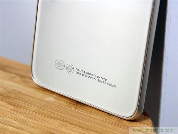 三星S6 edge+评测：击退note 5，带着双曲屏卷土重来