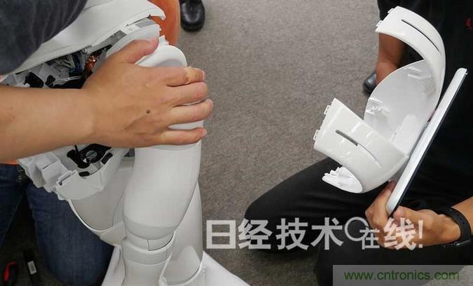 拆解笔记本不过瘾，那就来拆拆日本情感机器人吧！