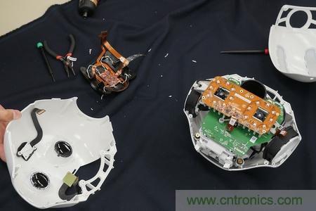 拆解笔记本不过瘾，那就来拆拆日本情感机器人吧！