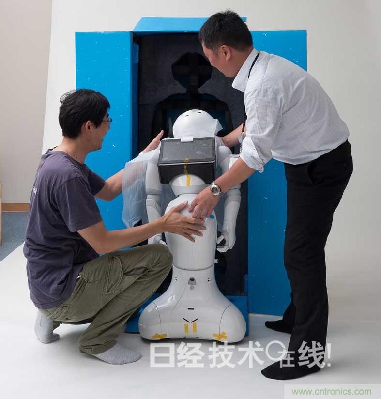 拆解笔记本不过瘾，那就来拆拆日本情感机器人吧！