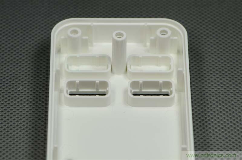 航嘉智能插线板拆解评测:看老牌机电如何”秒杀“后起之秀