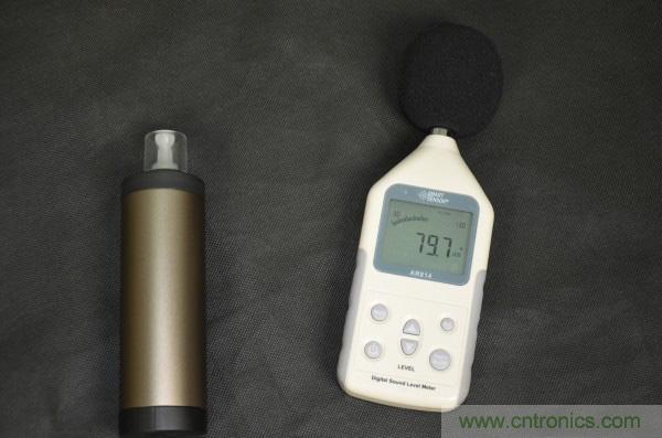 只有奶瓶大小的闪电去渍小神器 &mdash;&mdash;海尔咕咚手持式洗衣机