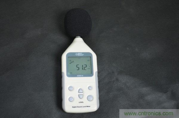 只有奶瓶大小的闪电去渍小神器 &mdash;&mdash;海尔咕咚手持式洗衣机