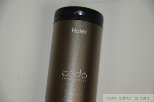 只有奶瓶大小的闪电去渍小神器 &mdash;&mdash;海尔咕咚手持式洗衣机