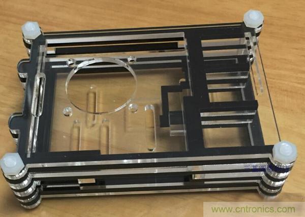 不用专业设备，用树莓派就能玩一把室内环境监测！