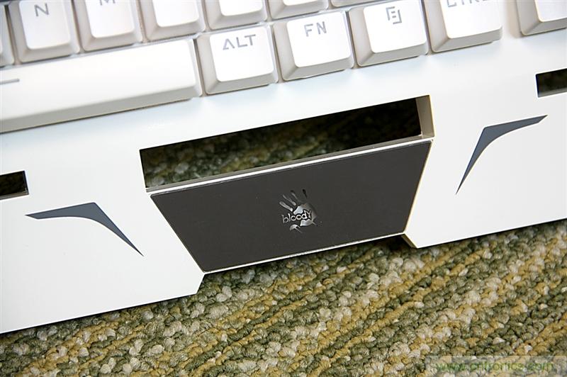 曾经的网吧统治者&mdash;双飞燕血手幽灵机械键盘，真世界最快？