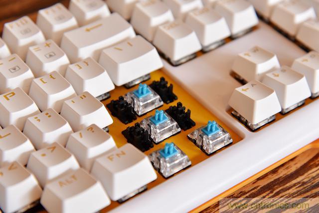 左手写爱，右手写他&mdash;&mdash;从此键盘鼠标不分家！