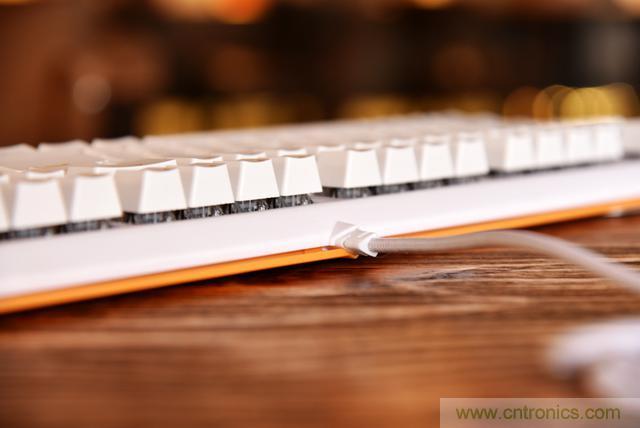 左手写爱，右手写他&mdash;&mdash;从此键盘鼠标不分家！