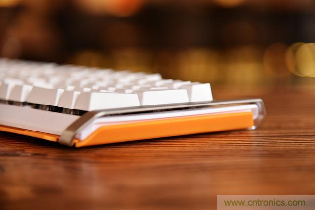 左手写爱，右手写他&mdash;&mdash;从此键盘鼠标不分家！