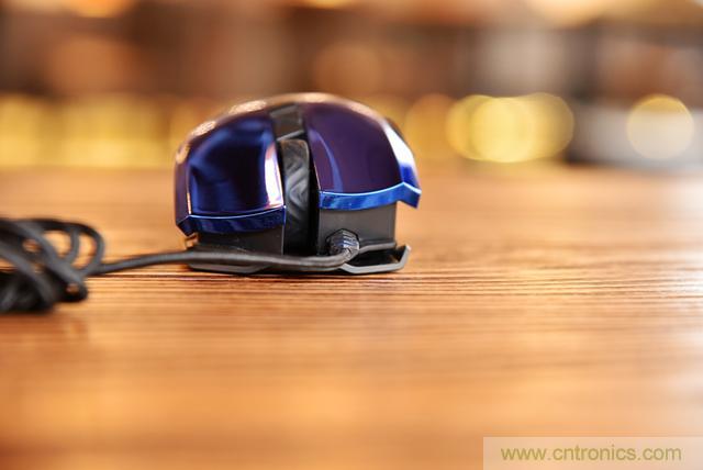 左手写爱，右手写他&mdash;&mdash;从此键盘鼠标不分家！