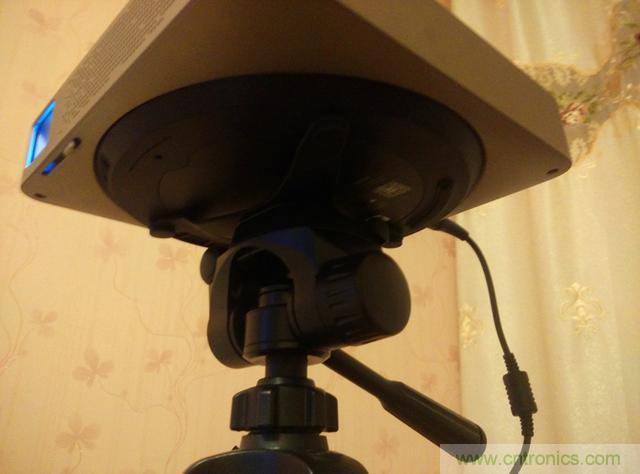 无屏电视时代已然来临，客厅你做好准备了吗？