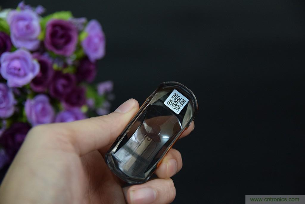 虚拟与现实相结合的飞车游戏，让你体验速度与激情的碰撞！