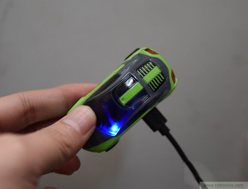 虚拟与现实相结合的飞车游戏，让你体验速度与激情的碰撞！