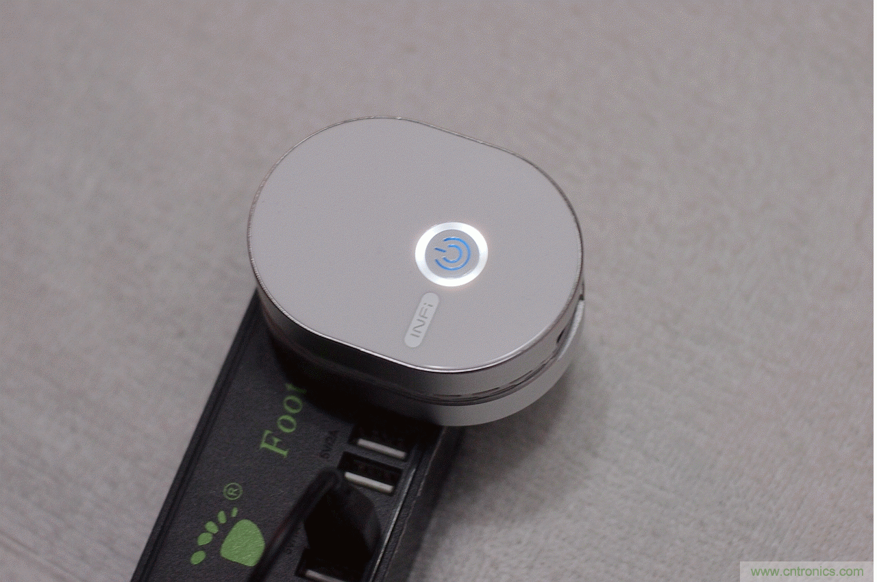 路由器也跟风玩分体设计，你咋不上天呢？