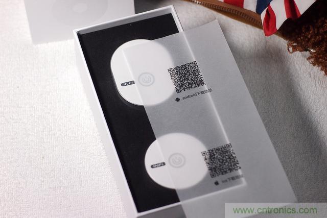 路由器也跟风玩分体设计，你咋不上天呢？