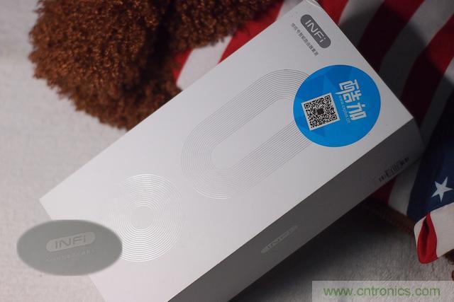 路由器也跟风玩分体设计，你咋不上天呢？