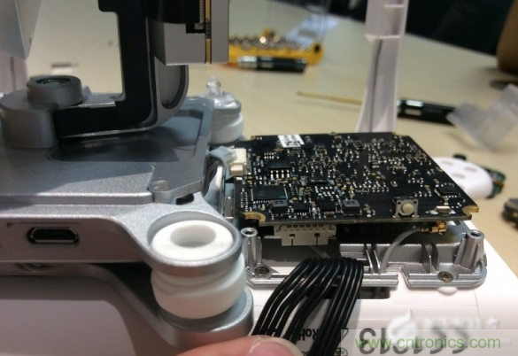 真飞机拆不着，那就来拆拆无人机&ldquo;鼻祖&rdquo;大疆吧！