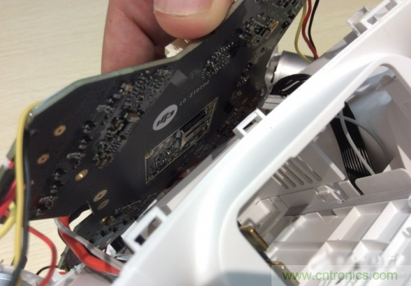 真飞机拆不着，那就来拆拆无人机&ldquo;鼻祖&rdquo;大疆吧！