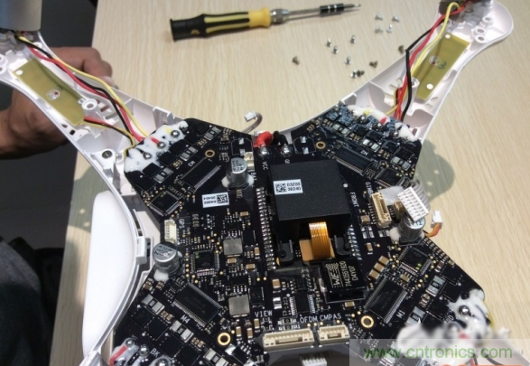 真飞机拆不着，那就来拆拆无人机&ldquo;鼻祖&rdquo;大疆吧！