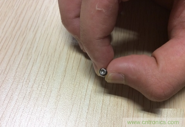 真飞机拆不着，那就来拆拆无人机&ldquo;鼻祖&rdquo;大疆吧！