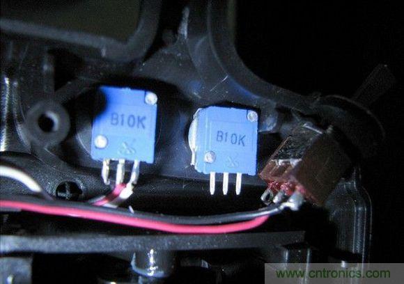 无人机 DIY 制作全过程，酷得不要不要的！