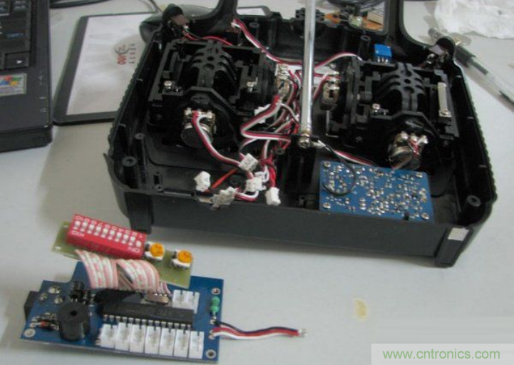 无人机 DIY 制作全过程，酷得不要不要的！