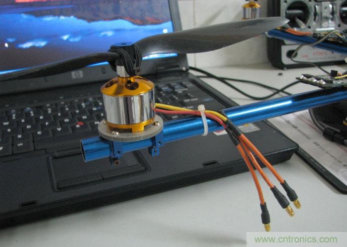 无人机 DIY 制作全过程，酷得不要不要的！