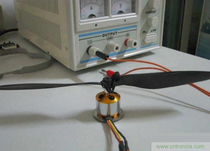 无人机 DIY 制作全过程，酷得不要不要的！