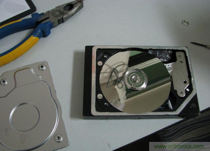 无人机 DIY 制作全过程，酷得不要不要的！