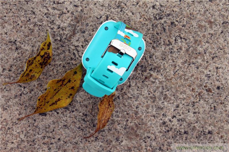 别让《失孤》重演，360儿童手表帮你定住家中小顽童！